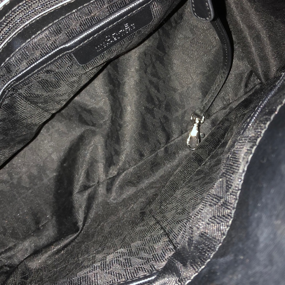 Michael Kors purse - Picture 2 of 2
